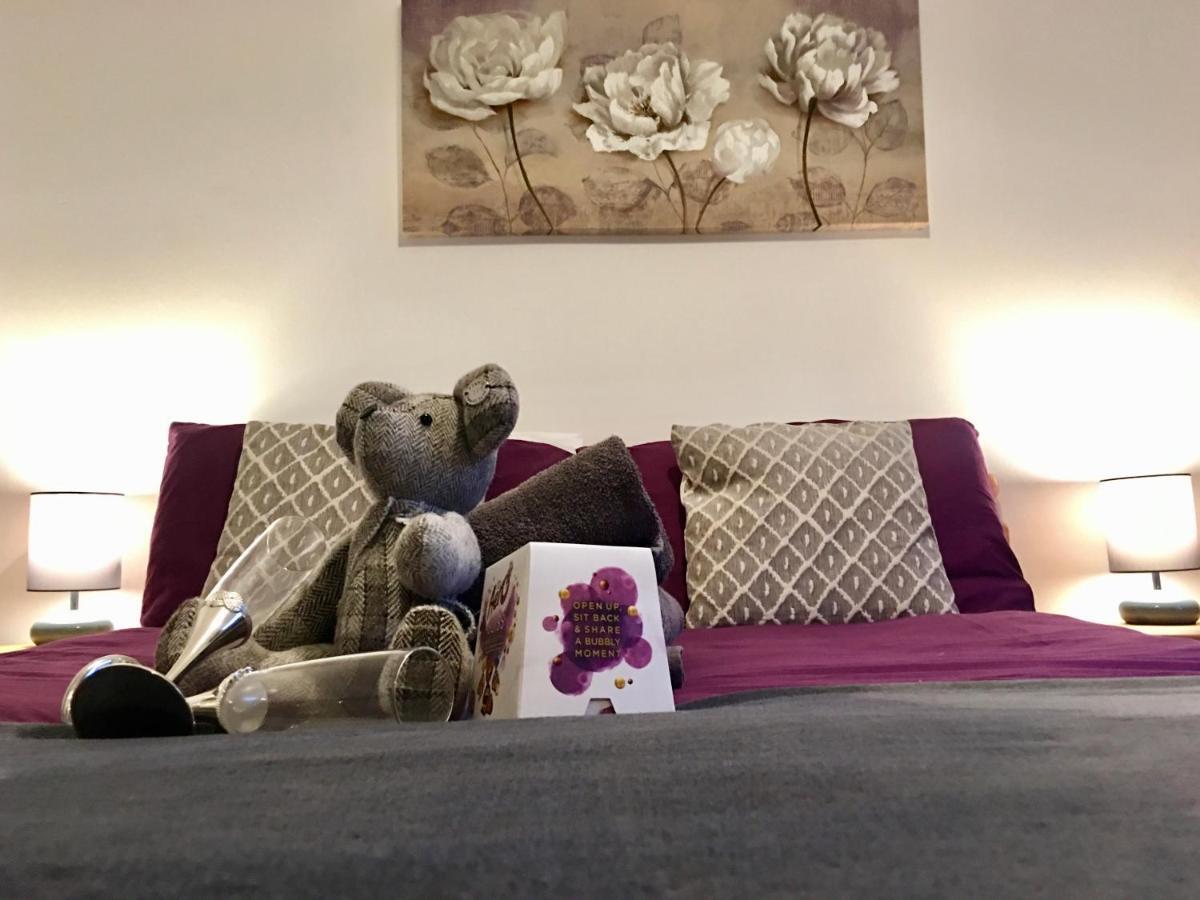 Central Spacious 2 Bedroom By Union Square Free Parking Aberdeen Exteriör bild