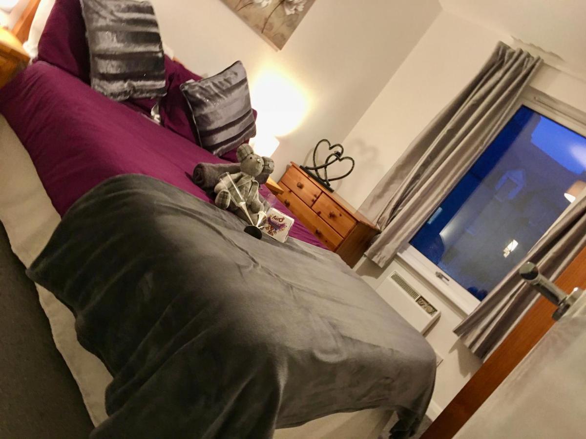 Central Spacious 2 Bedroom By Union Square Free Parking Aberdeen Exteriör bild