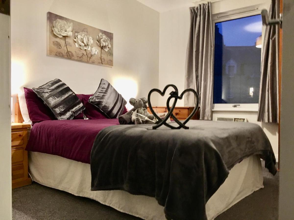 Central Spacious 2 Bedroom By Union Square Free Parking Aberdeen Exteriör bild