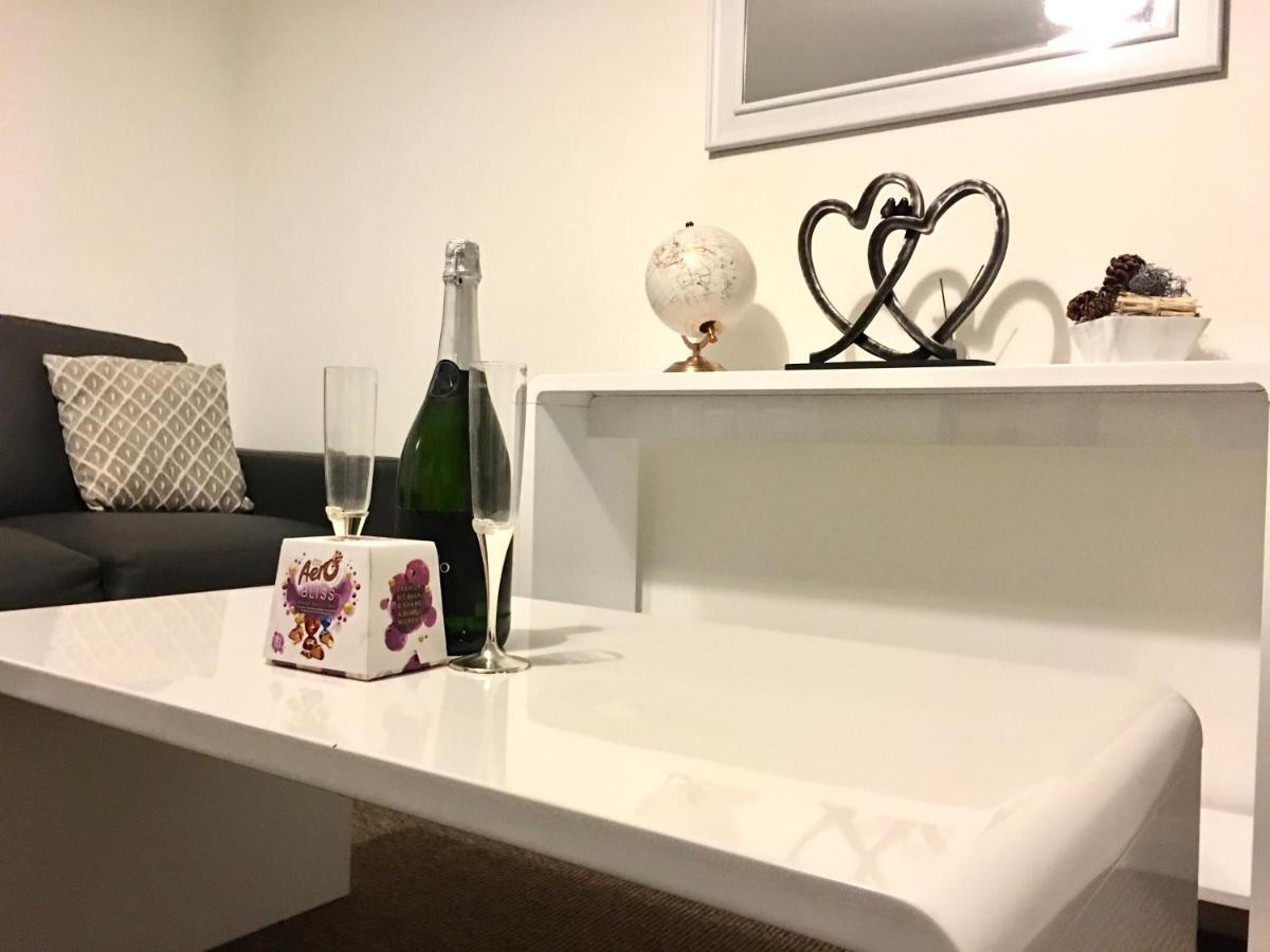 Central Spacious 2 Bedroom By Union Square Free Parking Aberdeen Exteriör bild